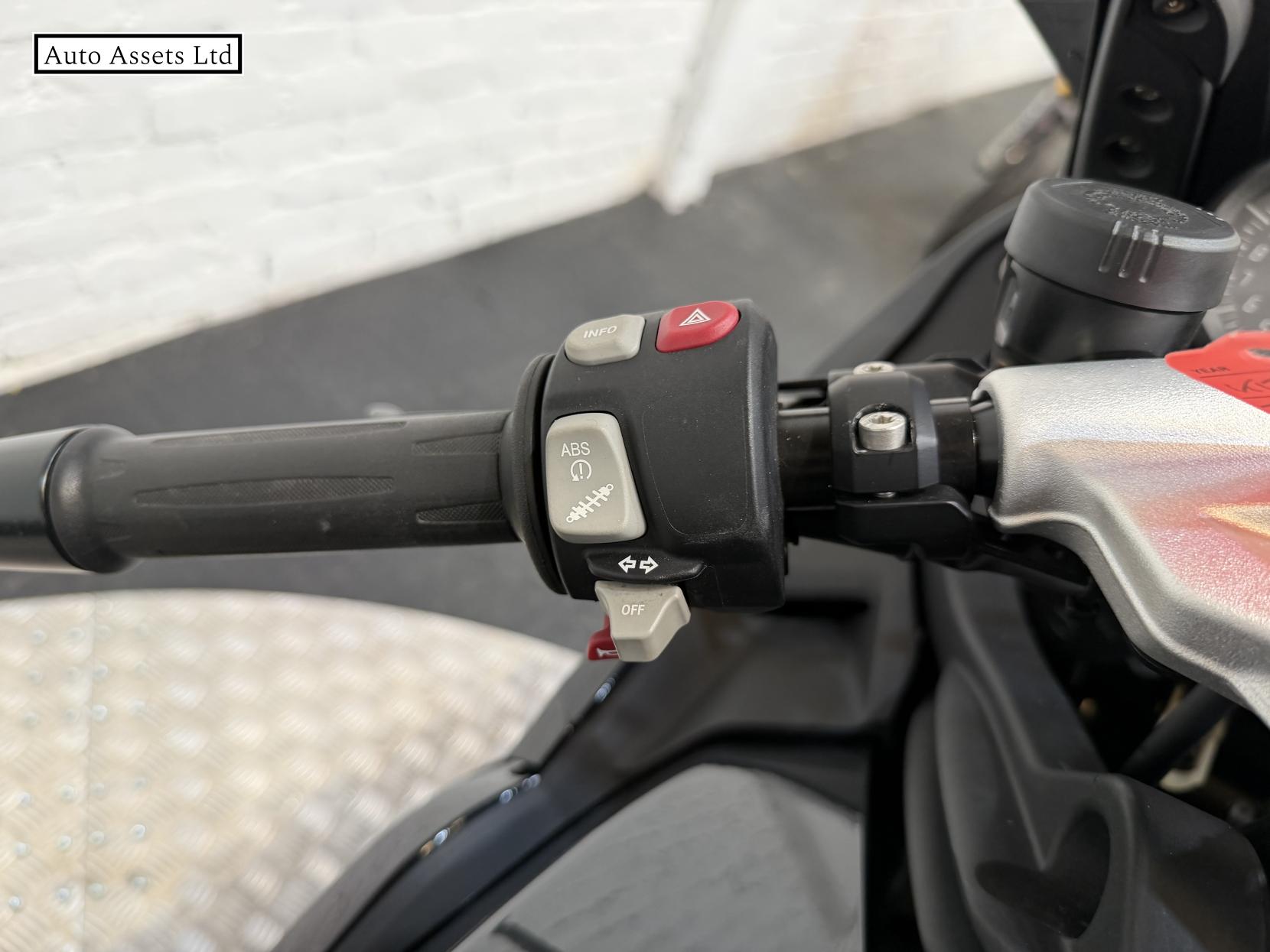 BMW K 1300 S 1300 Super Sports Petrol Manual (177 ps)
