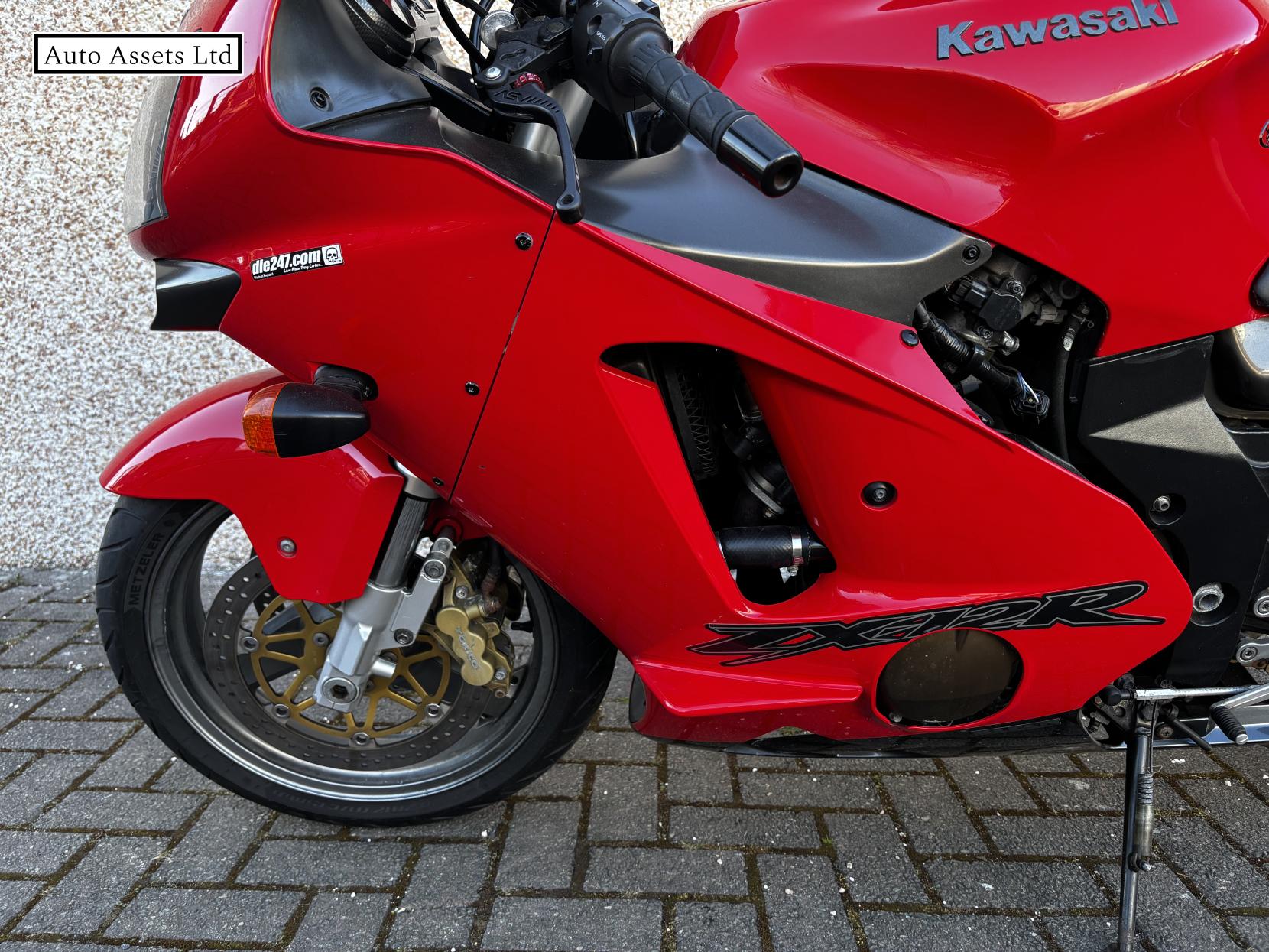 Kawasaki ZX-12R 1200 (ZX-12R) Petrol Manual (187 bhp)