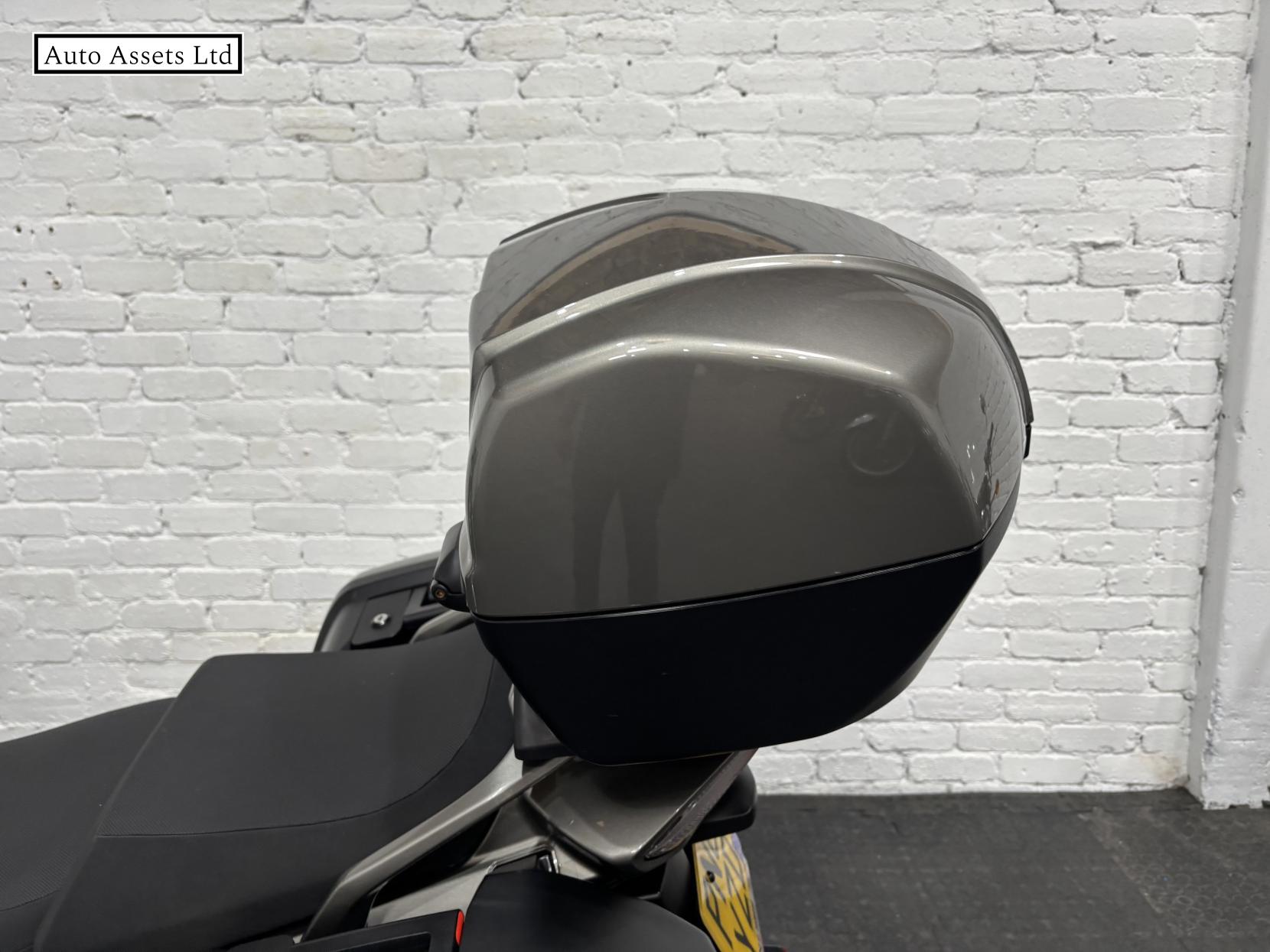 Yamaha FJR1300 1300 A Tourer Petrol Manual (147 ps)