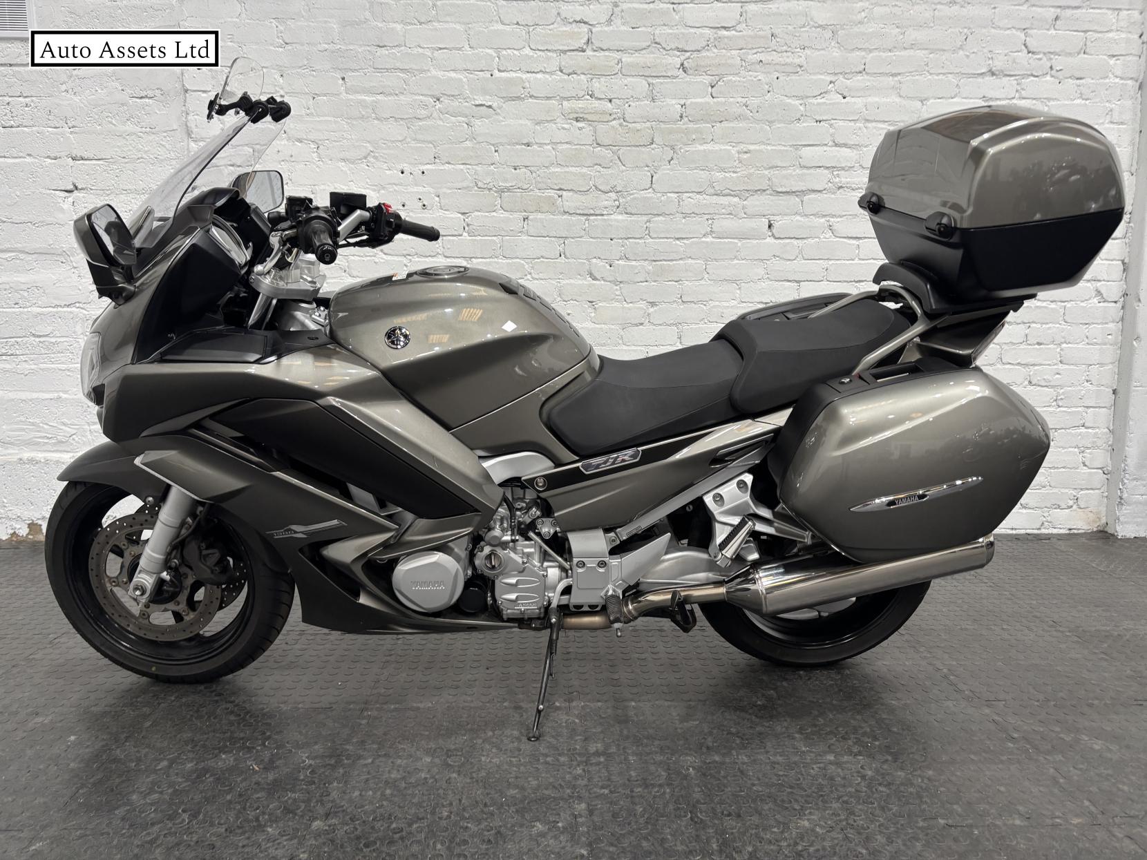 Yamaha FJR1300 1300 A Tourer Petrol Manual (147 ps)
