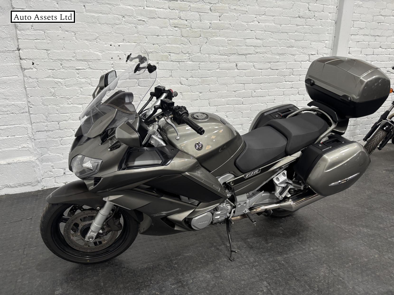 Yamaha FJR1300 1300 A Tourer Petrol Manual (147 ps)