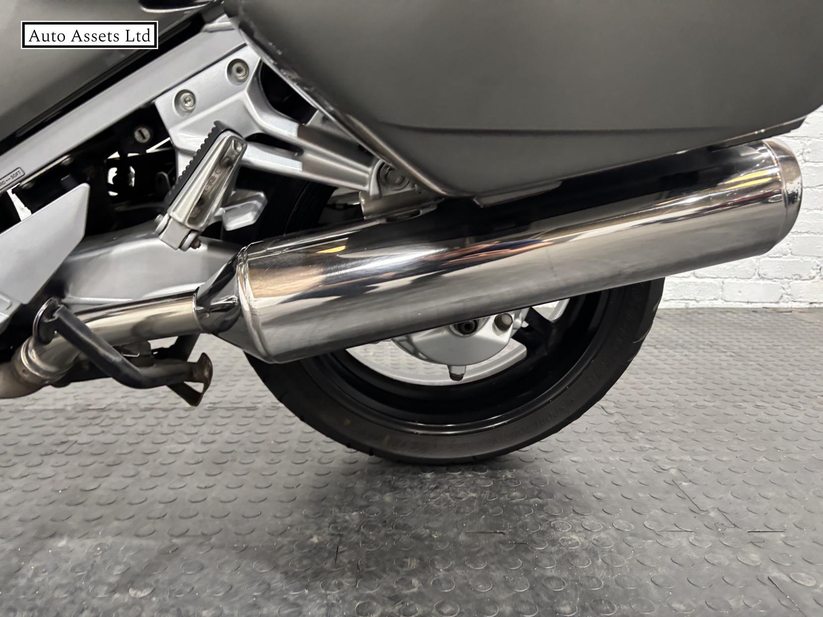 Yamaha FJR1300 1300 A Tourer Petrol Manual (147 ps)