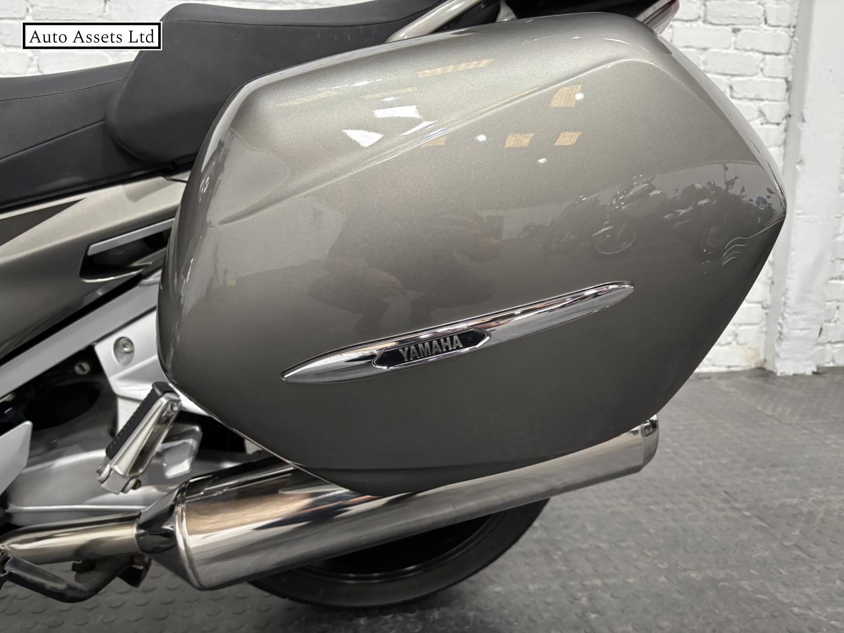 Yamaha FJR1300 1300 A Tourer Petrol Manual (147 ps)