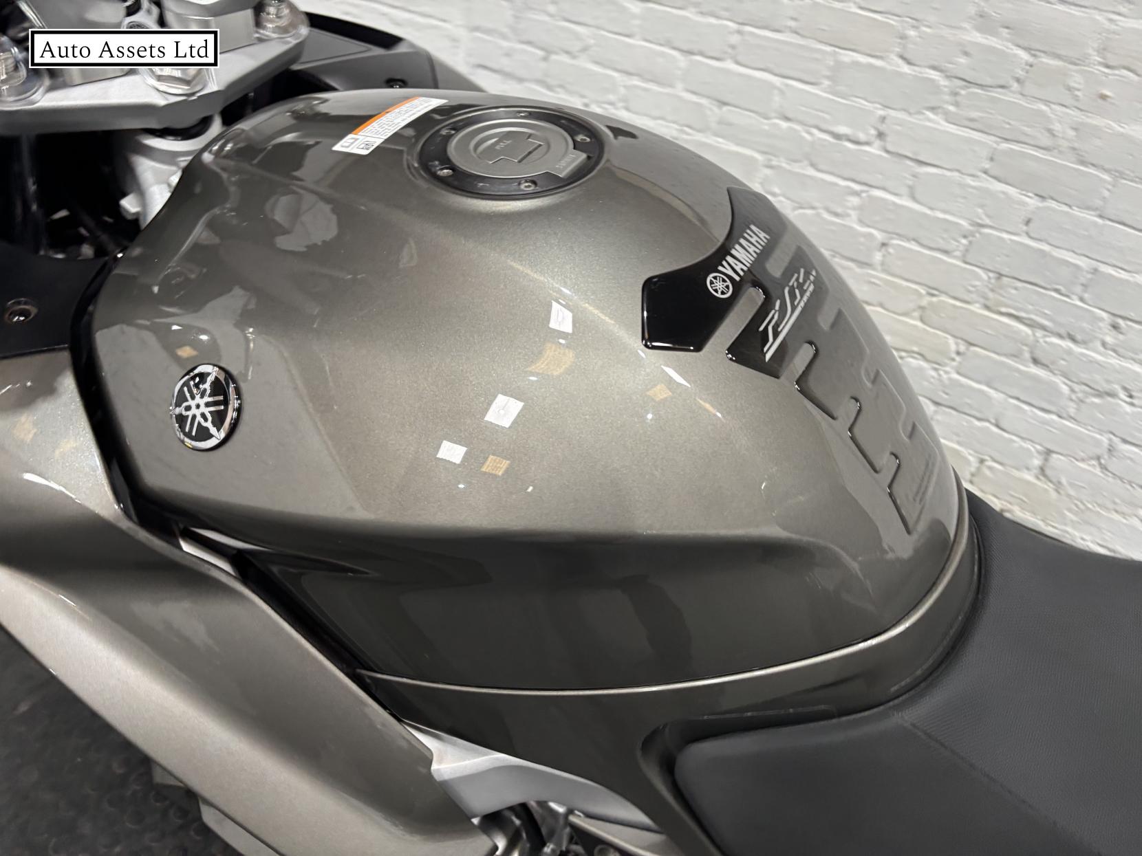 Yamaha FJR1300 1300 A Tourer Petrol Manual (147 ps)