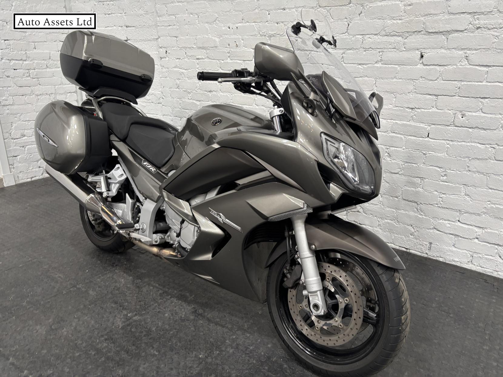 Yamaha FJR1300 1300 A Tourer Petrol Manual (147 ps)