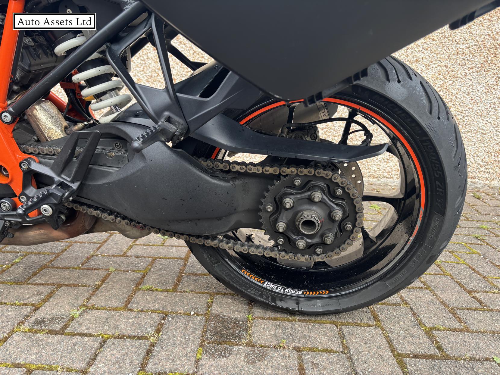 KTM 1290 Super Duke GT 1290 Sports Tourer Petrol Manual Euro 4 (175 ps)