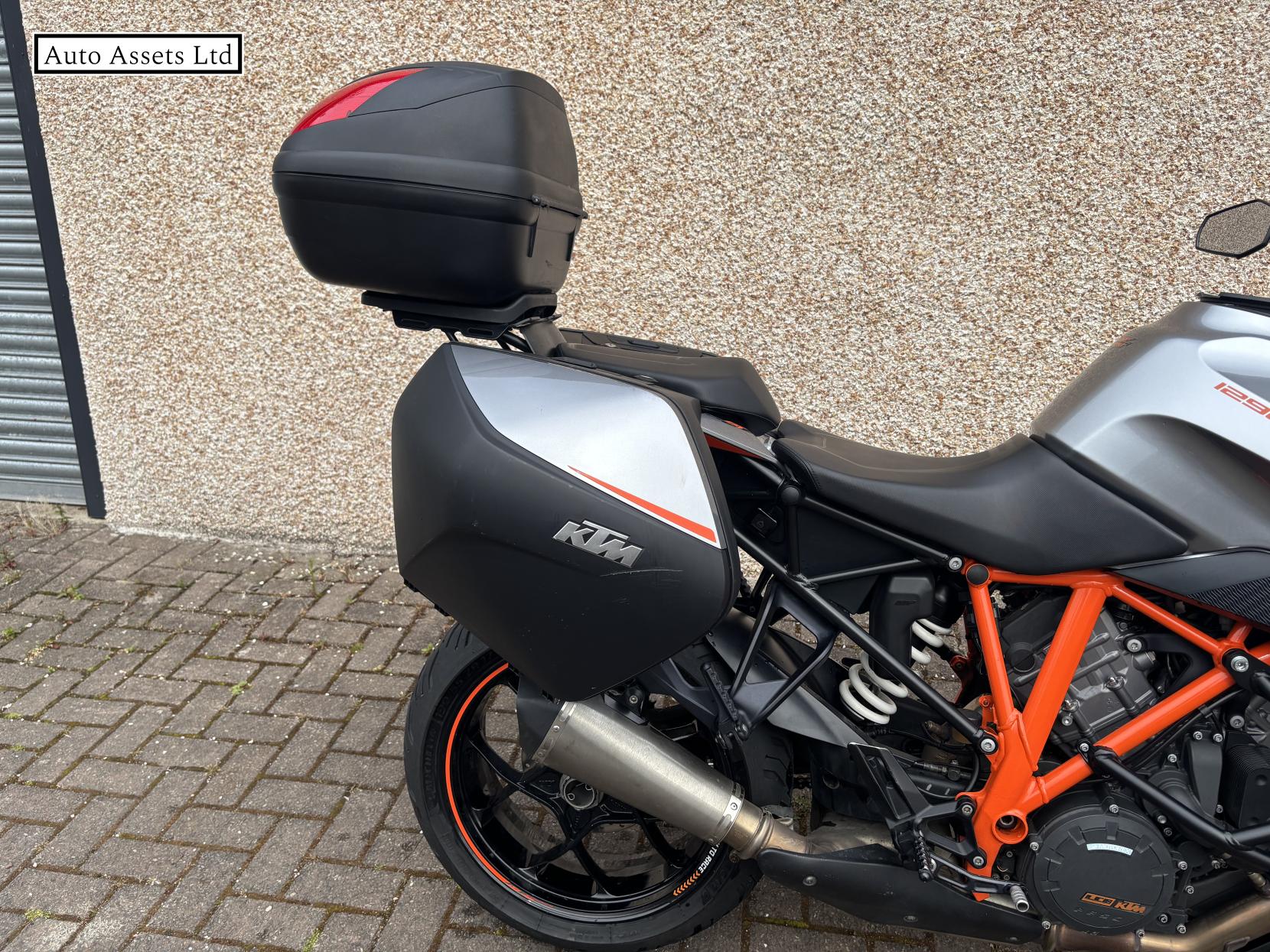 KTM 1290 Super Duke GT 1290 Sports Tourer Petrol Manual Euro 4 (175 ps)