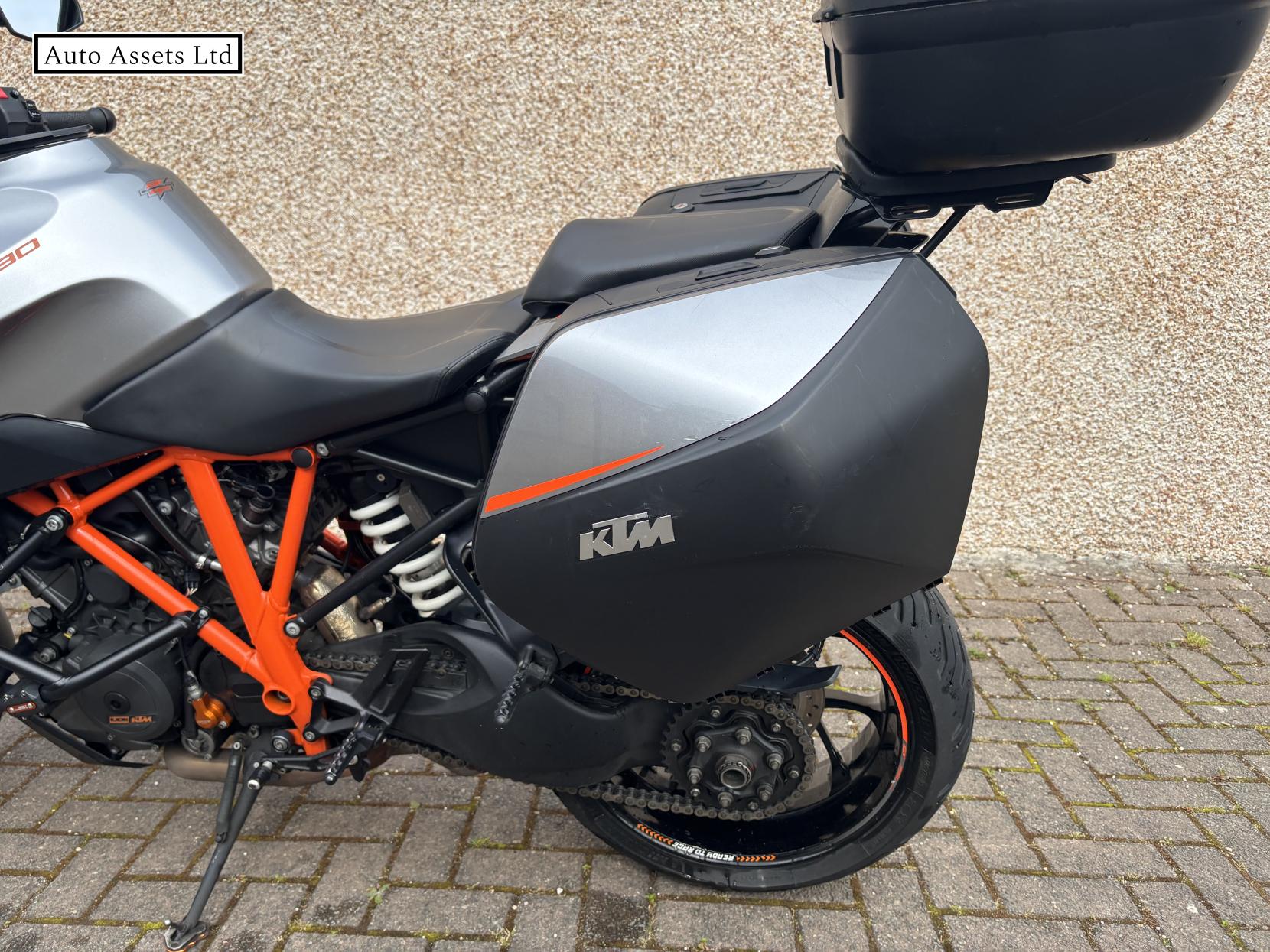 KTM 1290 Super Duke GT 1290 Sports Tourer Petrol Manual Euro 4 (175 ps)