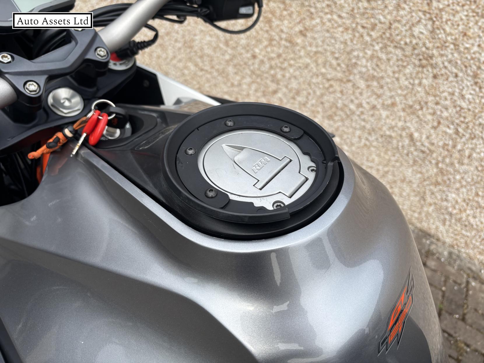 KTM 1290 Super Duke GT 1290 Sports Tourer Petrol Manual Euro 4 (175 ps)