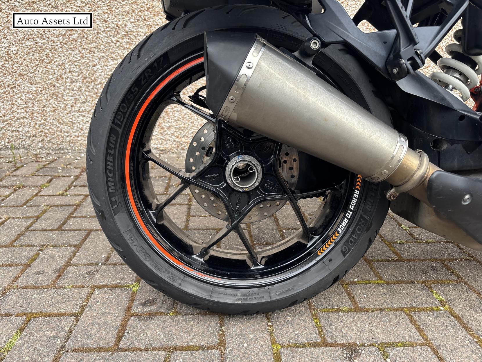 KTM 1290 Super Duke GT 1290 Sports Tourer Petrol Manual Euro 4 (175 ps)
