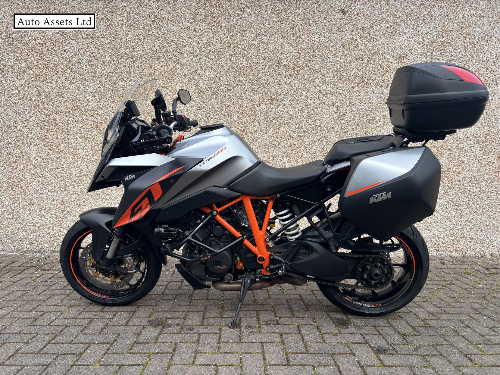 KTM 1290 Super Duke GT 1290 Sports Tourer Petrol Manual Euro 4 (175 ps)