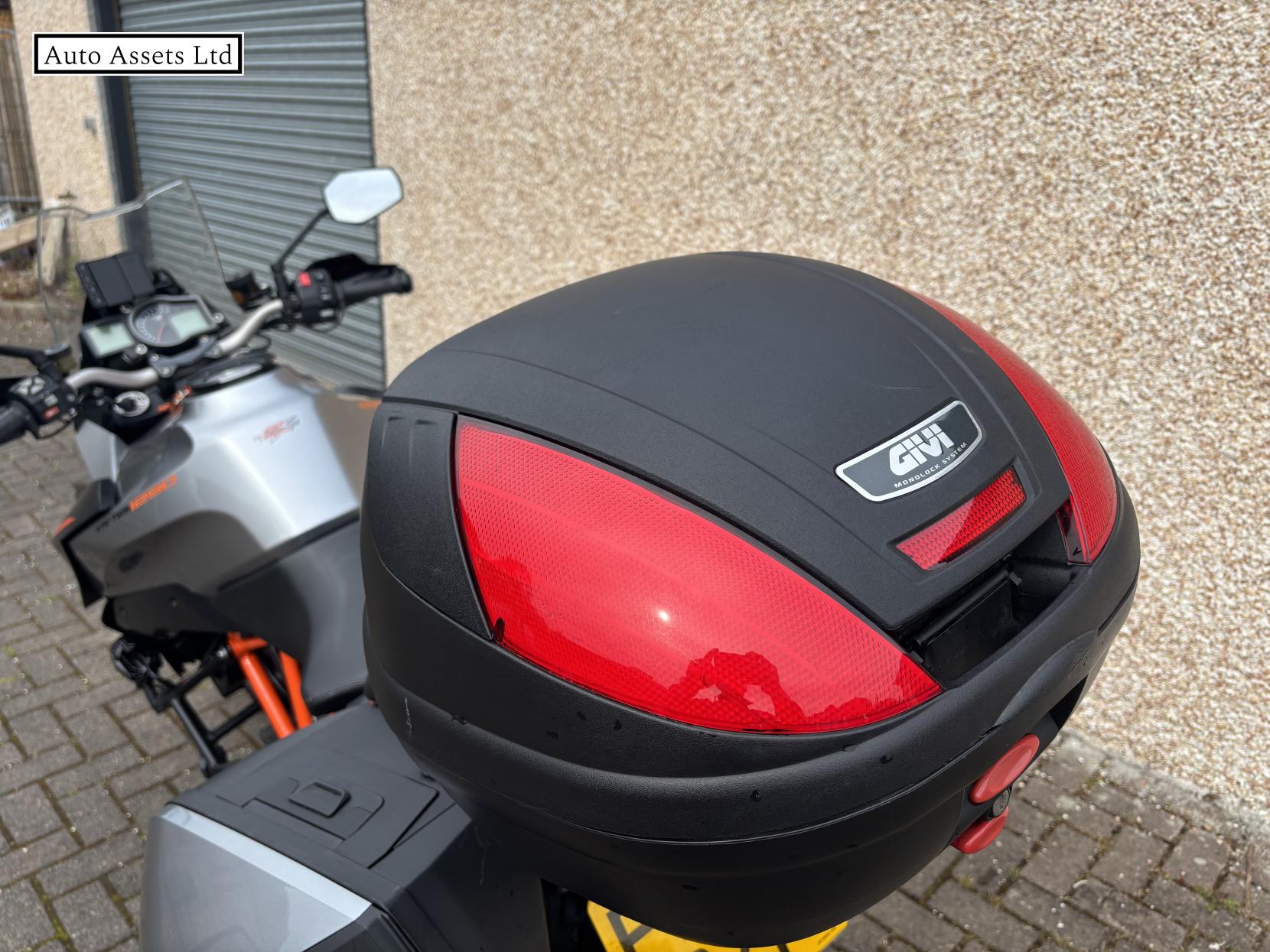 KTM 1290 Super Duke GT 1290 Sports Tourer Petrol Manual Euro 4 (175 ps)