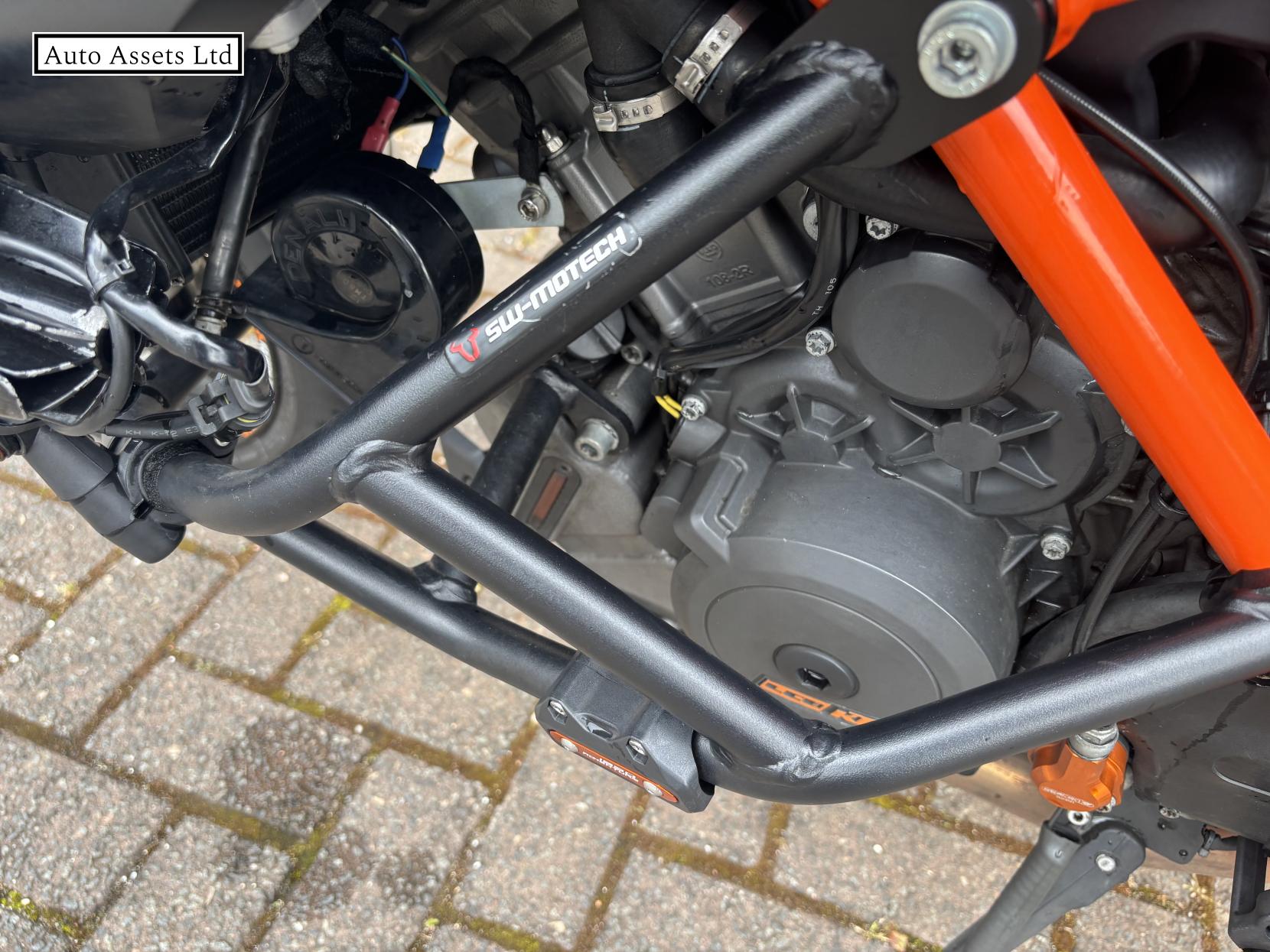 KTM 1290 Super Duke GT 1290 Sports Tourer Petrol Manual Euro 4 (175 ps)