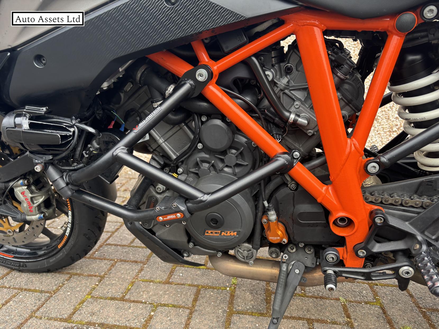 KTM 1290 Super Duke GT 1290 Sports Tourer Petrol Manual Euro 4 (175 ps)