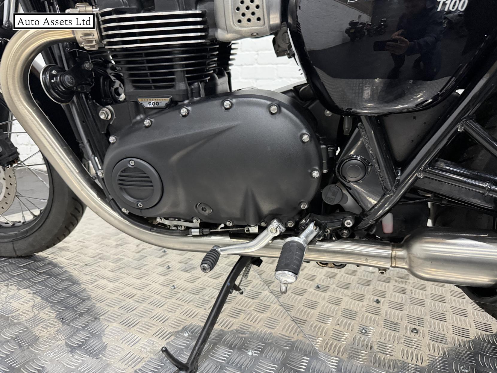 Triumph Bonneville T100 900 Roadster/Retro Petrol Manual Euro 5 (65 ps)