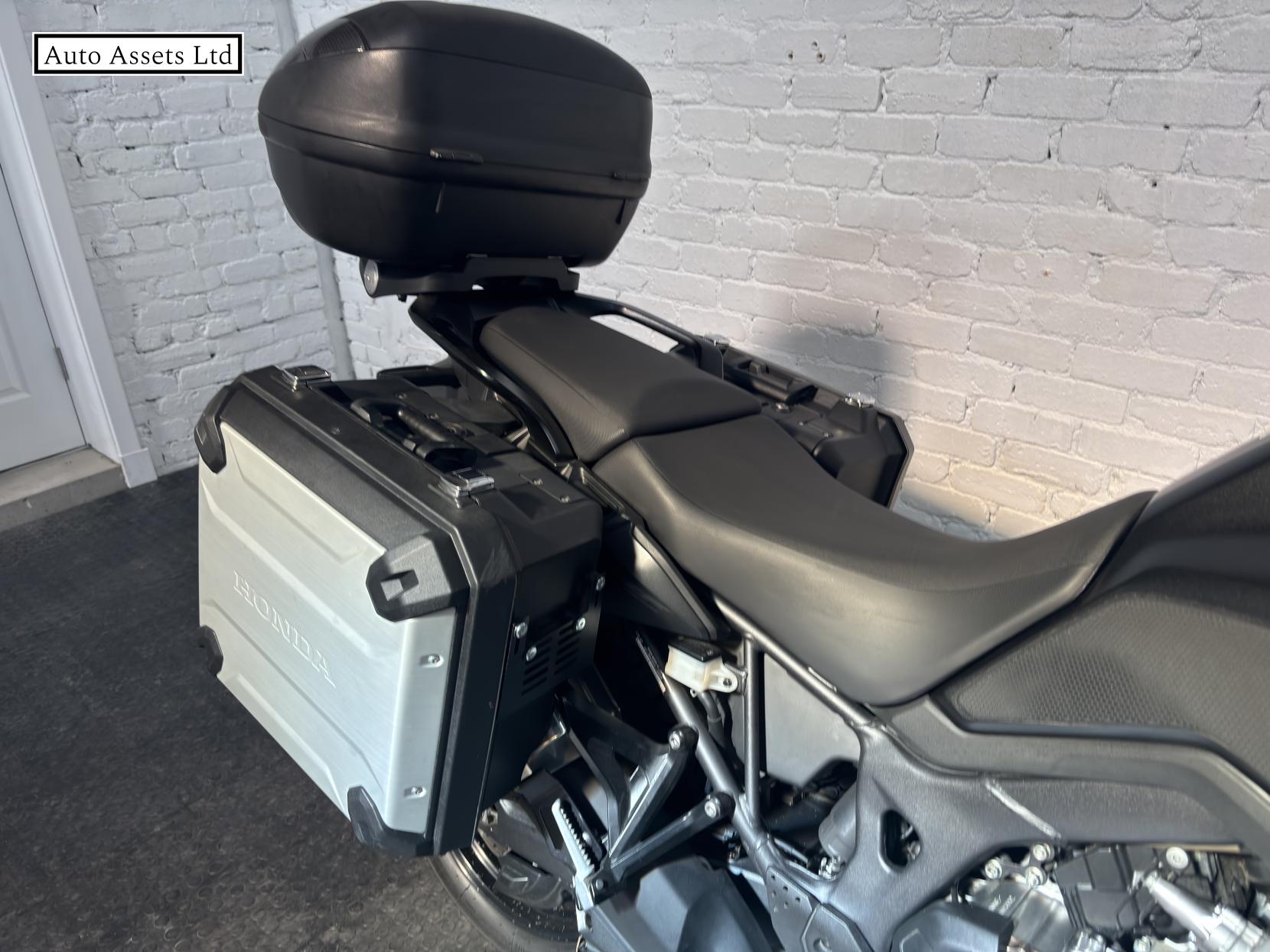 Honda CRF1000L Africa Twin 1000 Adventure Petrol Automatic Euro 4 (95 ps)